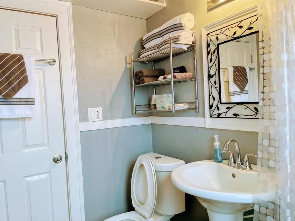 2 Bedroom Apt Near Great Lakes Naval Base And 6 Flags Waukegan Exterior foto